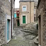 Cassa Di Loggia Stunning Medieval Setting Colletta
