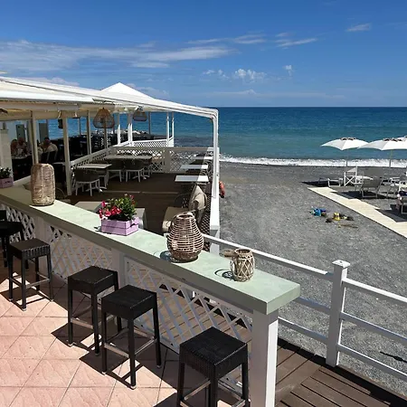 Cassa Di Loggia Sleeps 4 With Pool